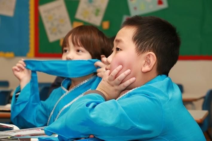团队活动 孩子们一起做团队活动